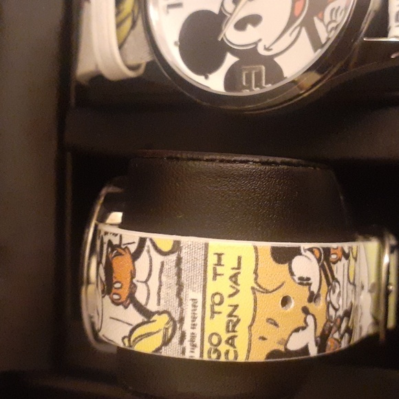 DISNEY AUTHENTIC MICKEY 2 PC SET NIB WATCH RARE - Picture 3 of 15